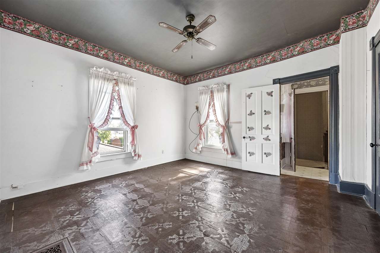910 Meridian Street Tipton IA 52772