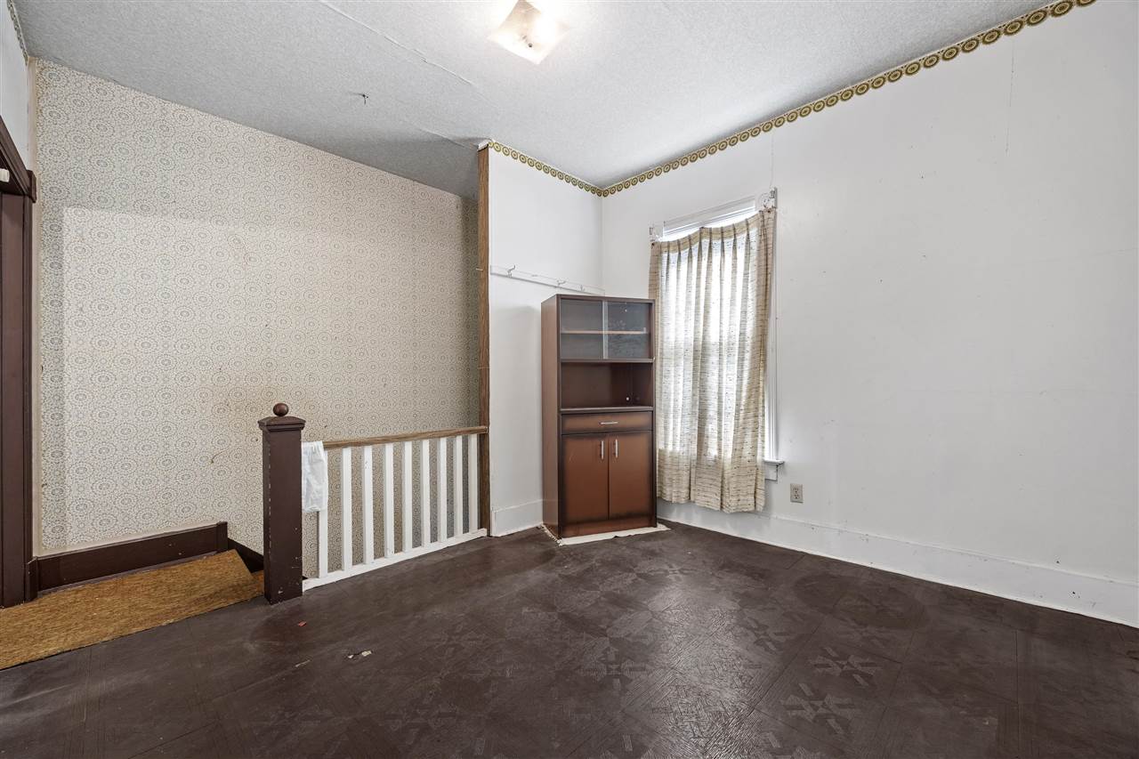 910 Meridian Street Tipton IA 52772