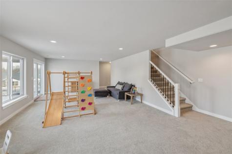 1310 E Gable Way Tiffin IA 52340