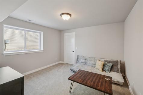 1310 E Gable Way Tiffin IA 52340