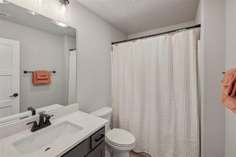 1310 E Gable Way Tiffin IA 52340