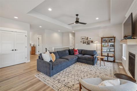 1310 E Gable Way Tiffin IA 52340