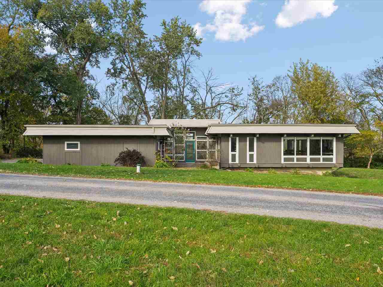 North Liberty IA, 1980 Valley View Drive NE