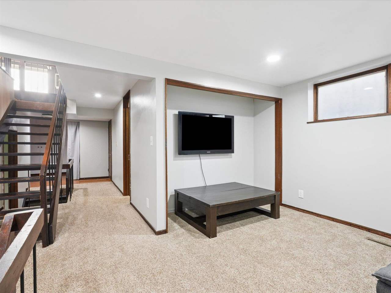 1980 Valley View Drive NE North Liberty IA 52317
