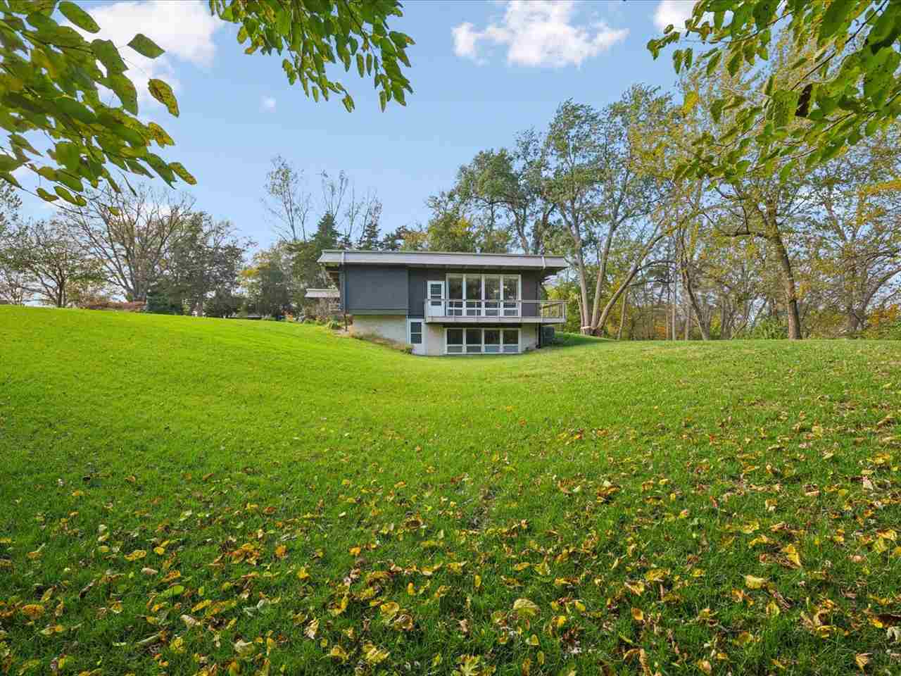 1980 Valley View Drive NE North Liberty IA 52317
