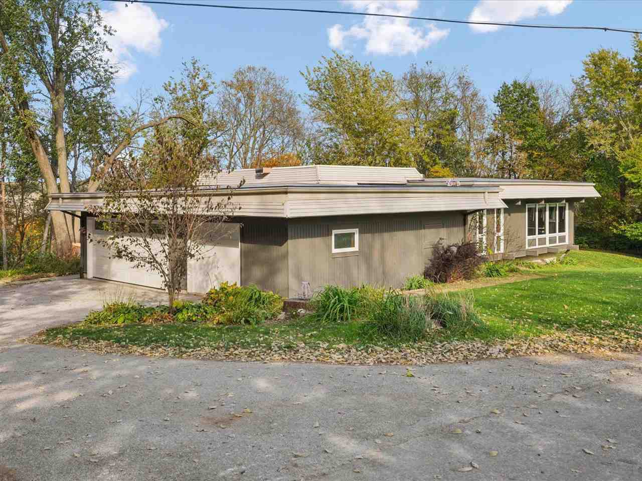 1980 Valley View Drive NE North Liberty IA 52317