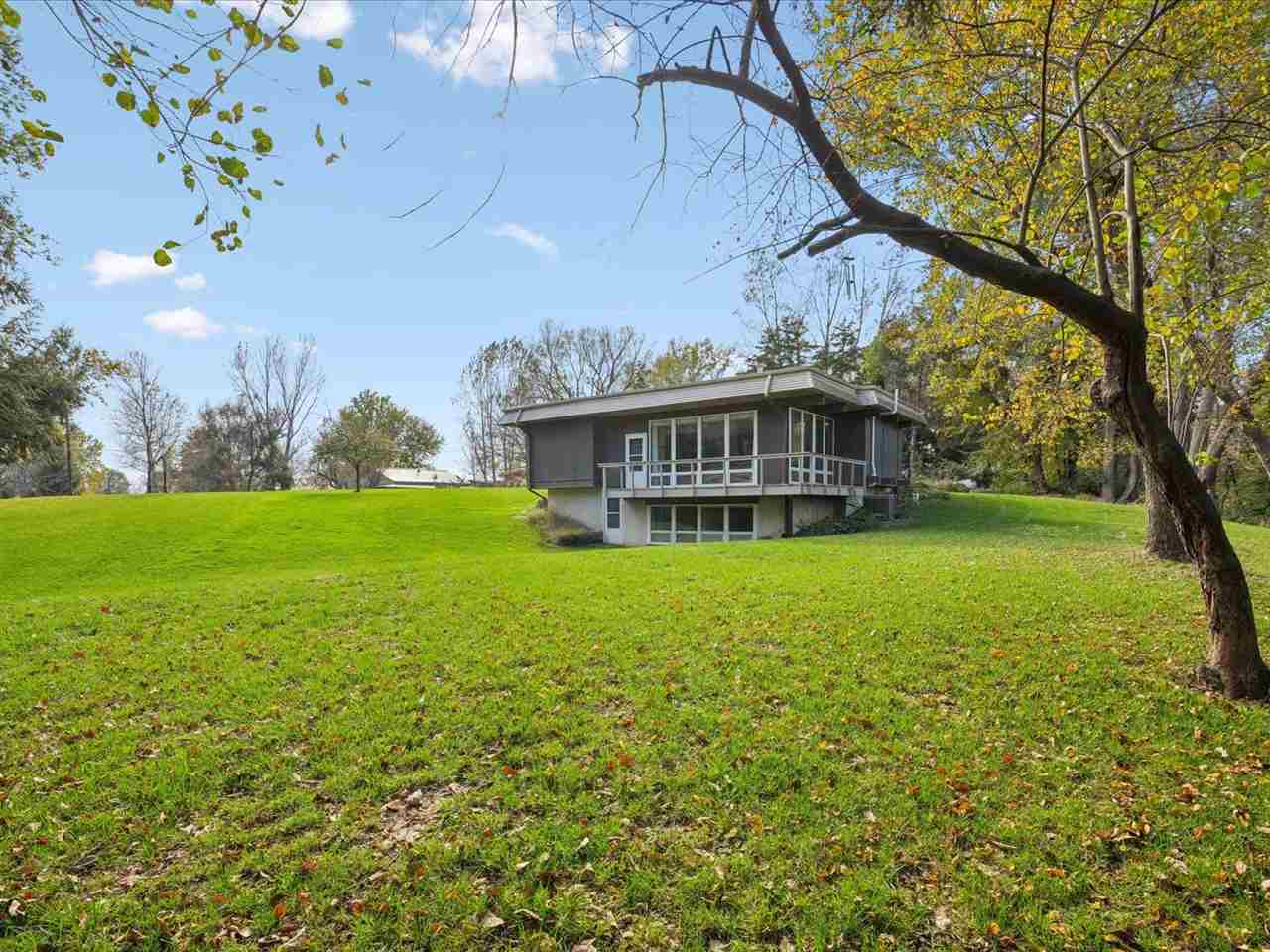 1980 Valley View Drive NE North Liberty IA 52317