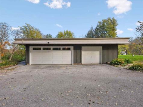 1980 Valley View Drive NE North Liberty IA 52317