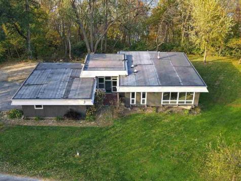 1980 Valley View Drive NE North Liberty IA 52317