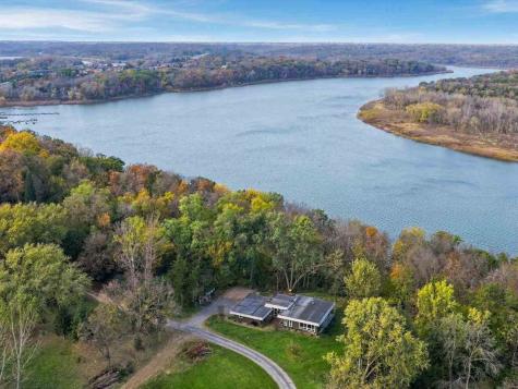 1980 Valley View Drive NE North Liberty IA 52317
