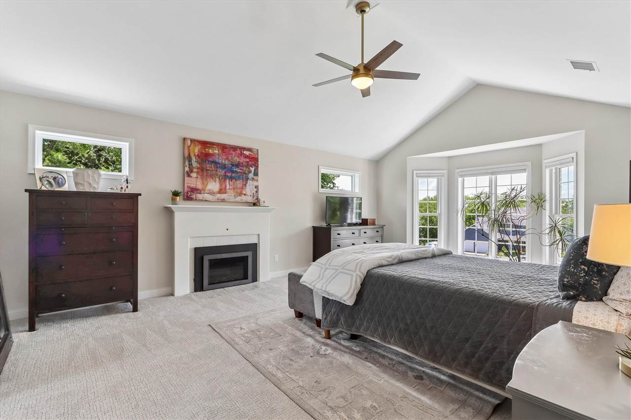 19 Cherry Lane NE Iowa City IA 52240