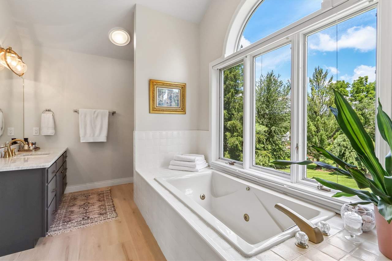 19 Cherry Lane NE Iowa City IA 52240