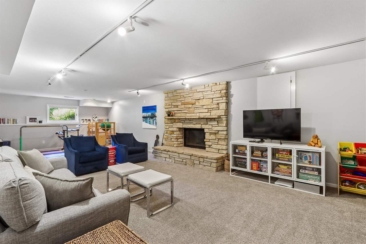 19 Cherry Lane NE Iowa City IA 52240