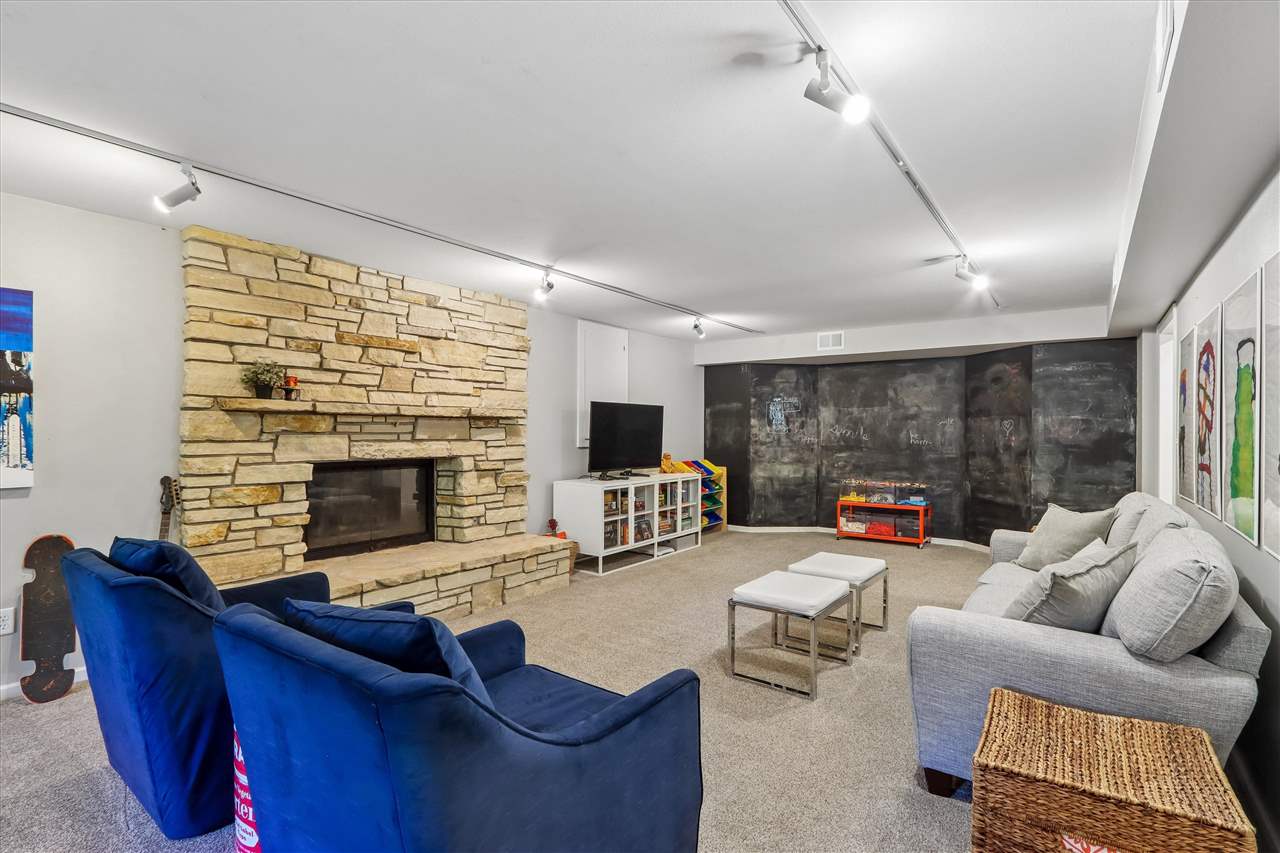 19 Cherry Lane NE Iowa City IA 52240