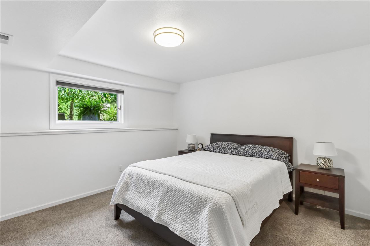 19 Cherry Lane NE Iowa City IA 52240