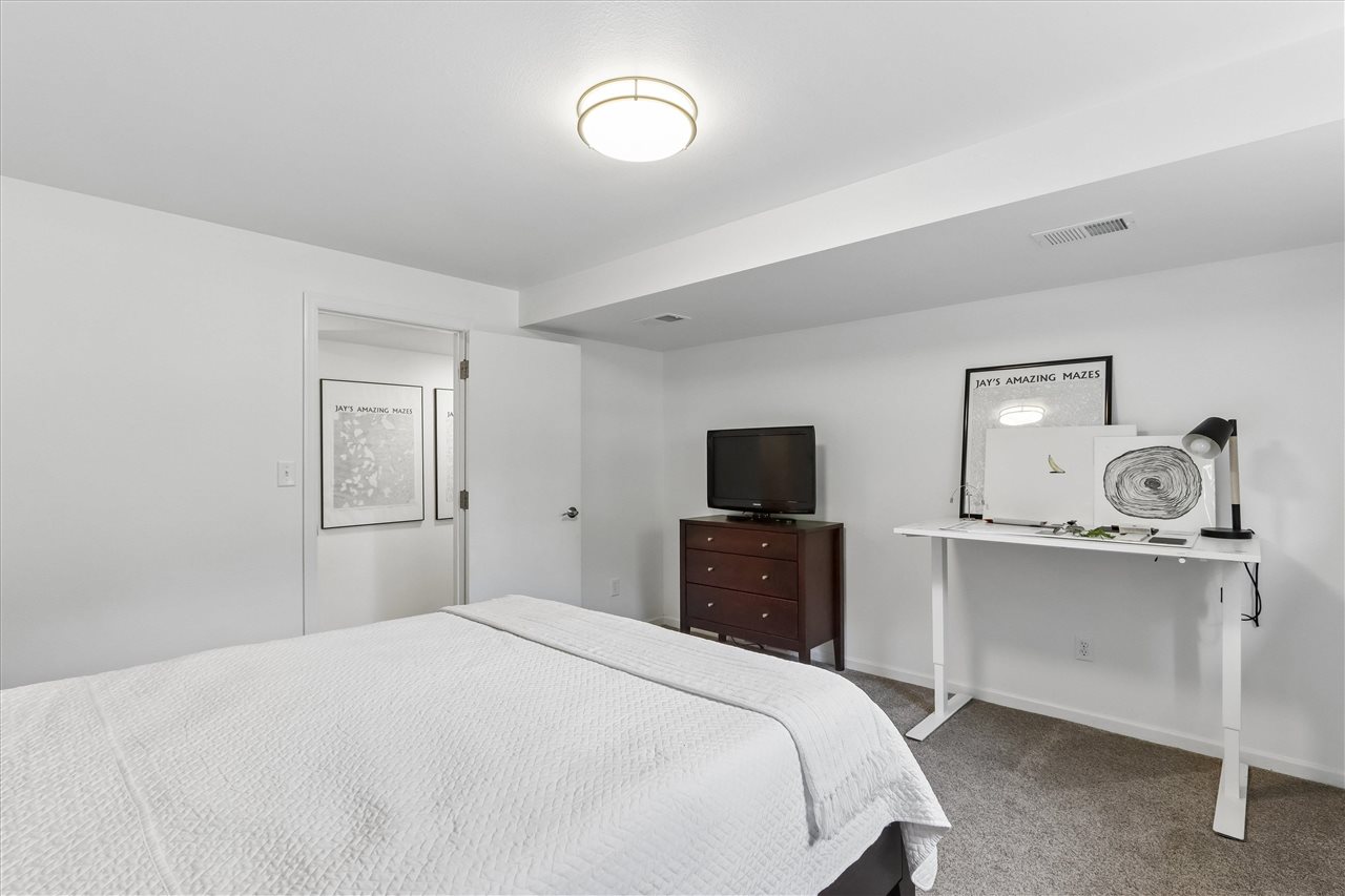 19 Cherry Lane NE Iowa City IA 52240