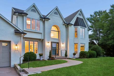 19 Cherry Lane NE Iowa City IA 52240