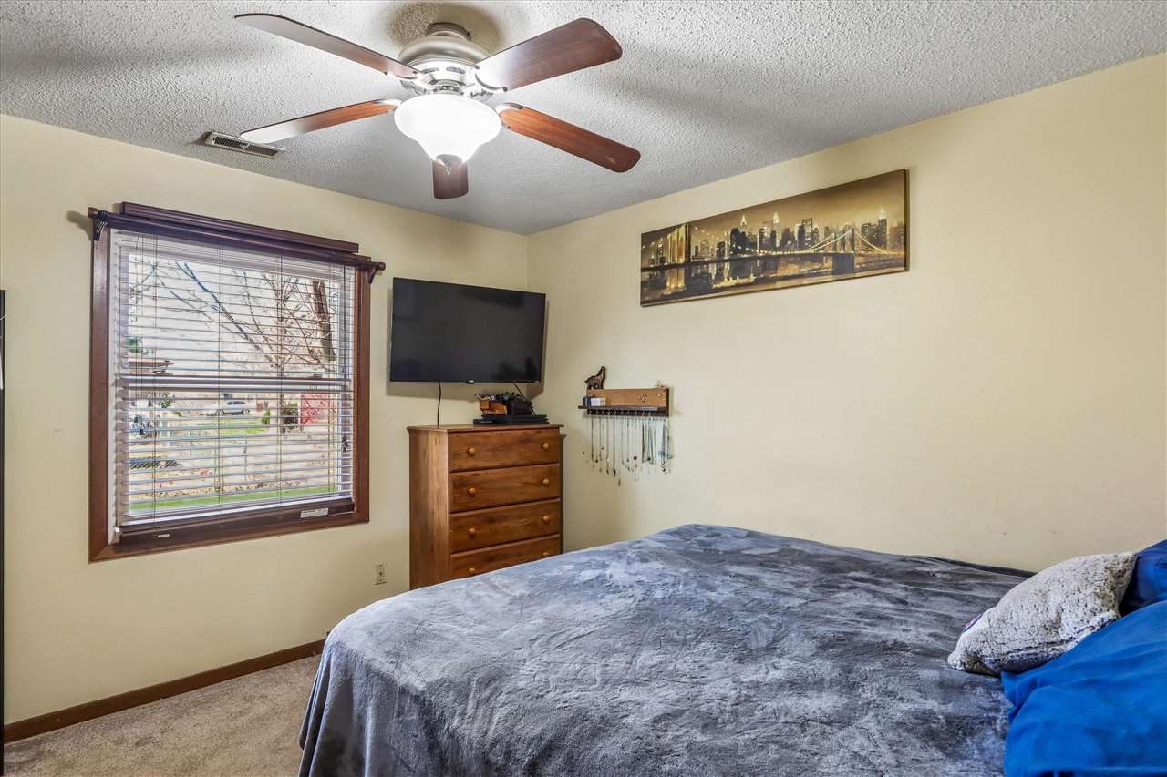 1810 12th Avenue Coralville IA 52241