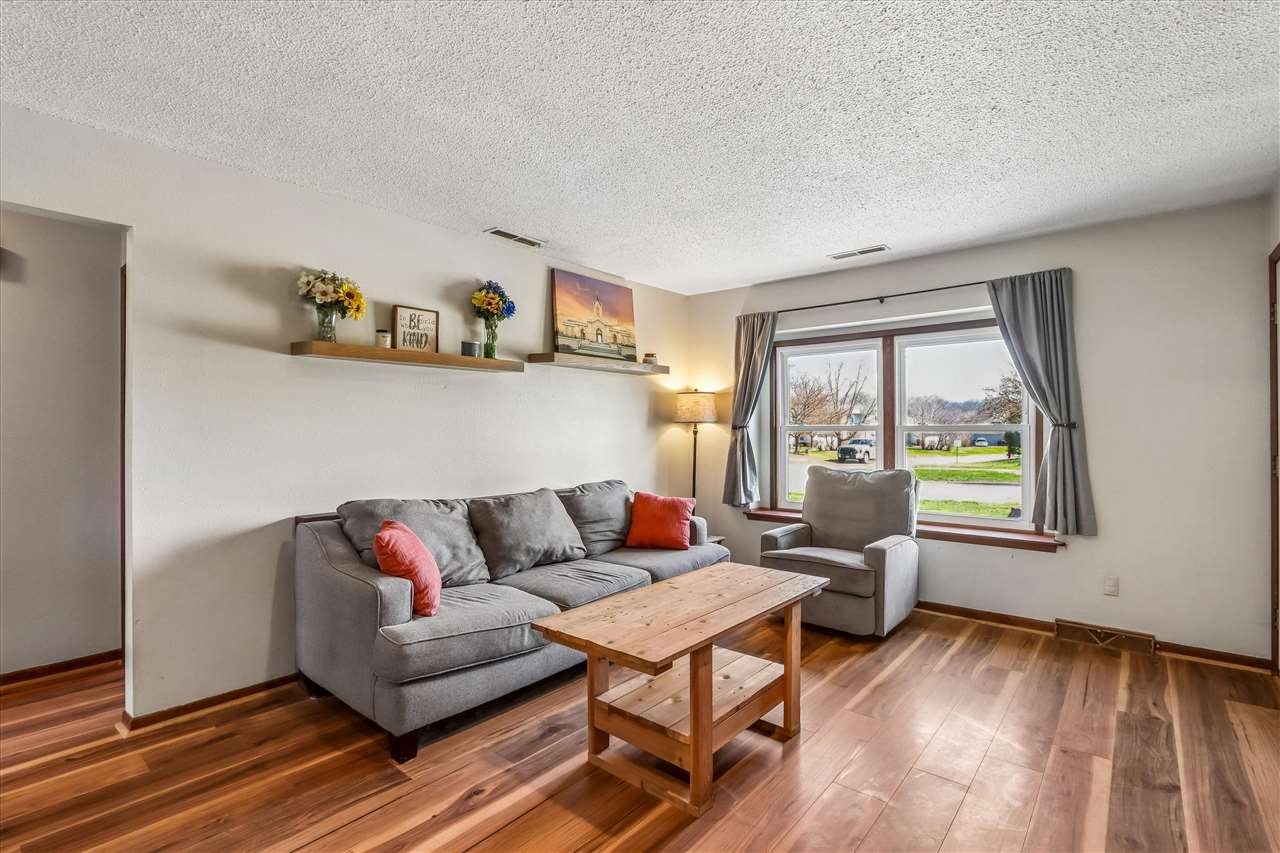 1810 12th Avenue Coralville IA 52241