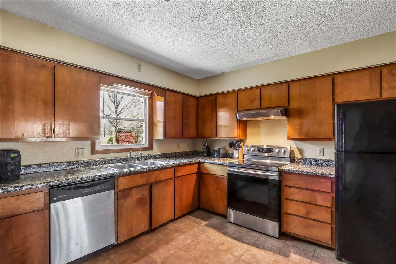 1810 12th Avenue Coralville IA 52241