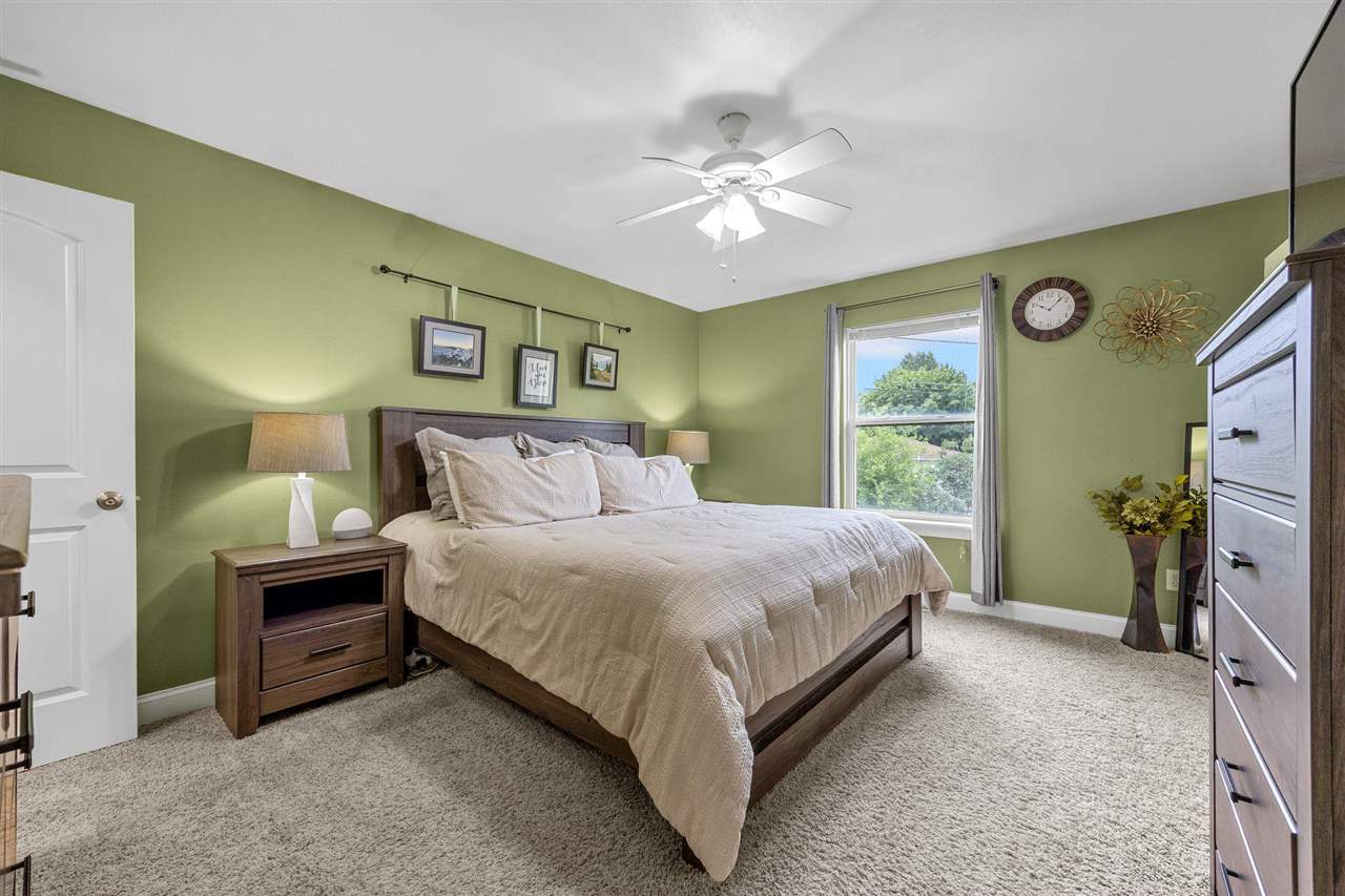104 Kleopfer Avenue Riverside IA 52327