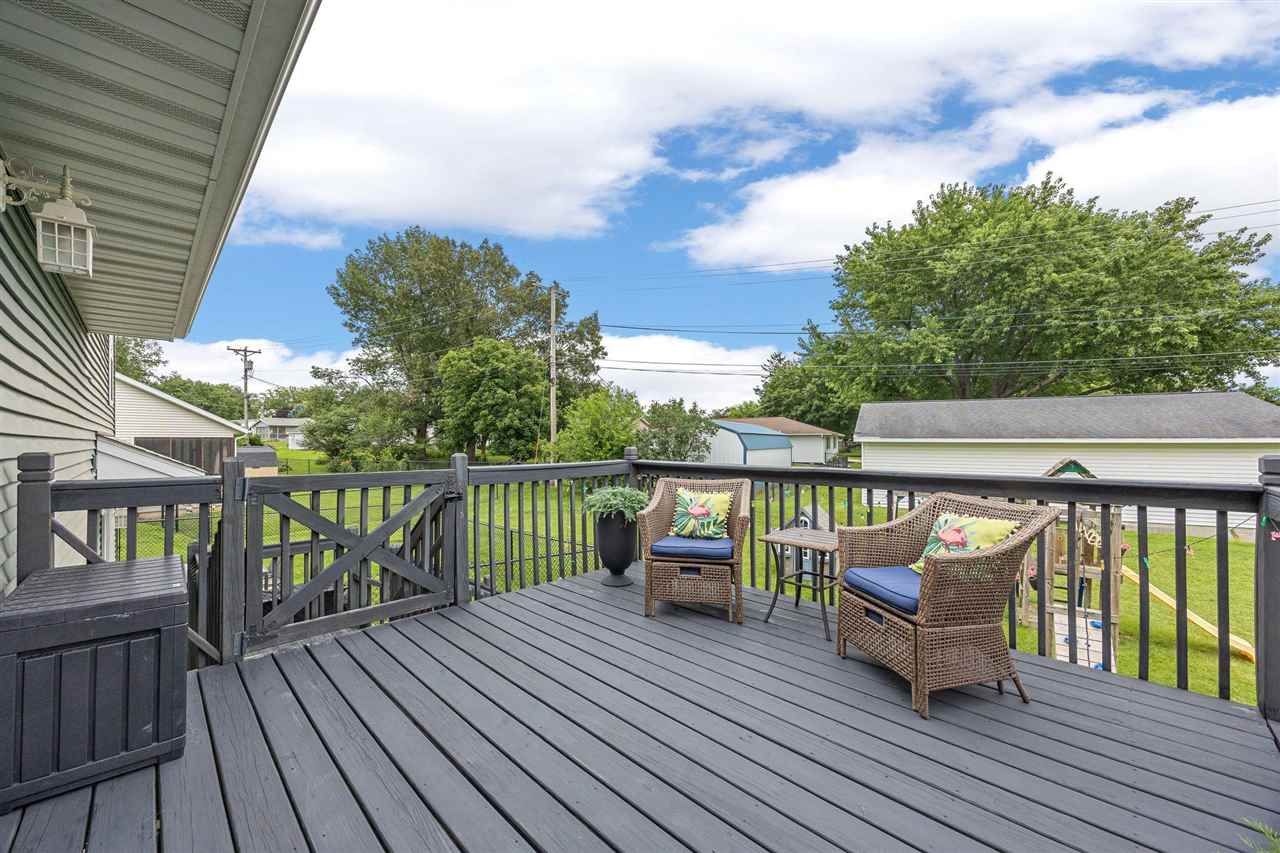 104 Kleopfer Avenue Riverside IA 52327