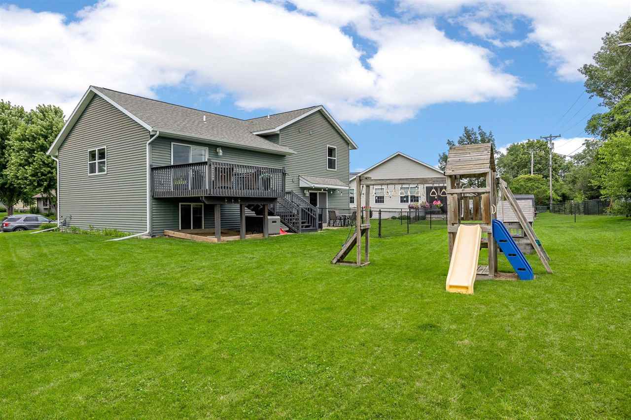104 Kleopfer Avenue Riverside IA 52327