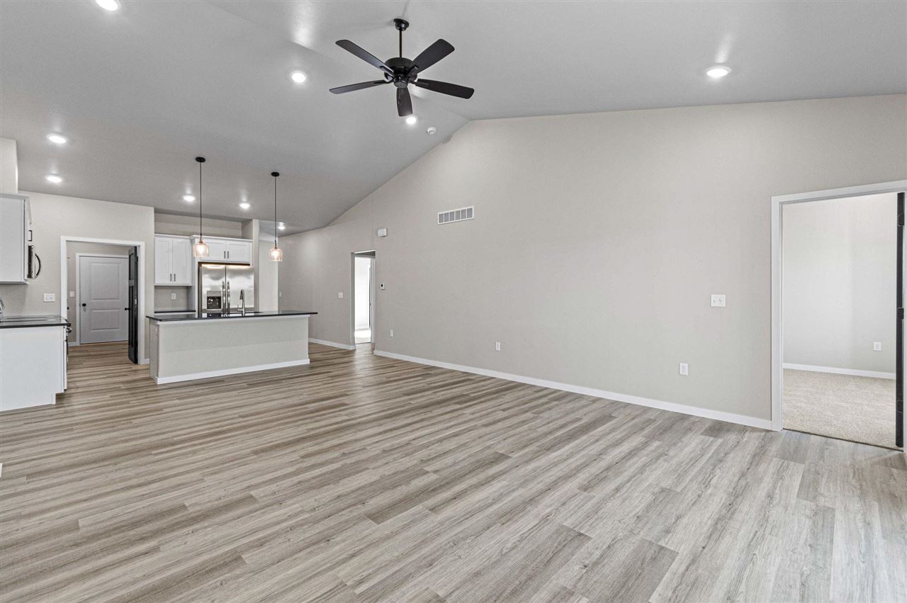 2017 Suttner Drive North Liberty IA 52317