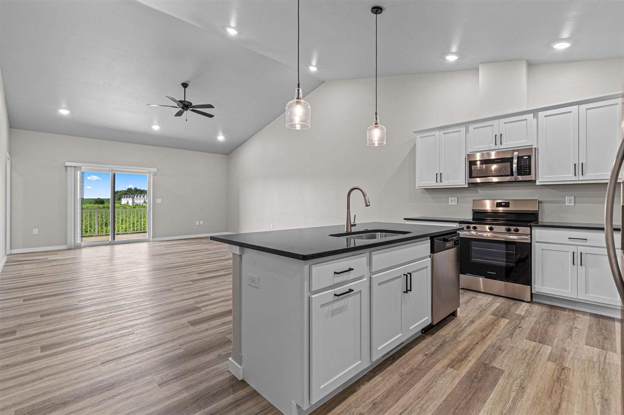 2017 Suttner Drive North Liberty IA 52317
