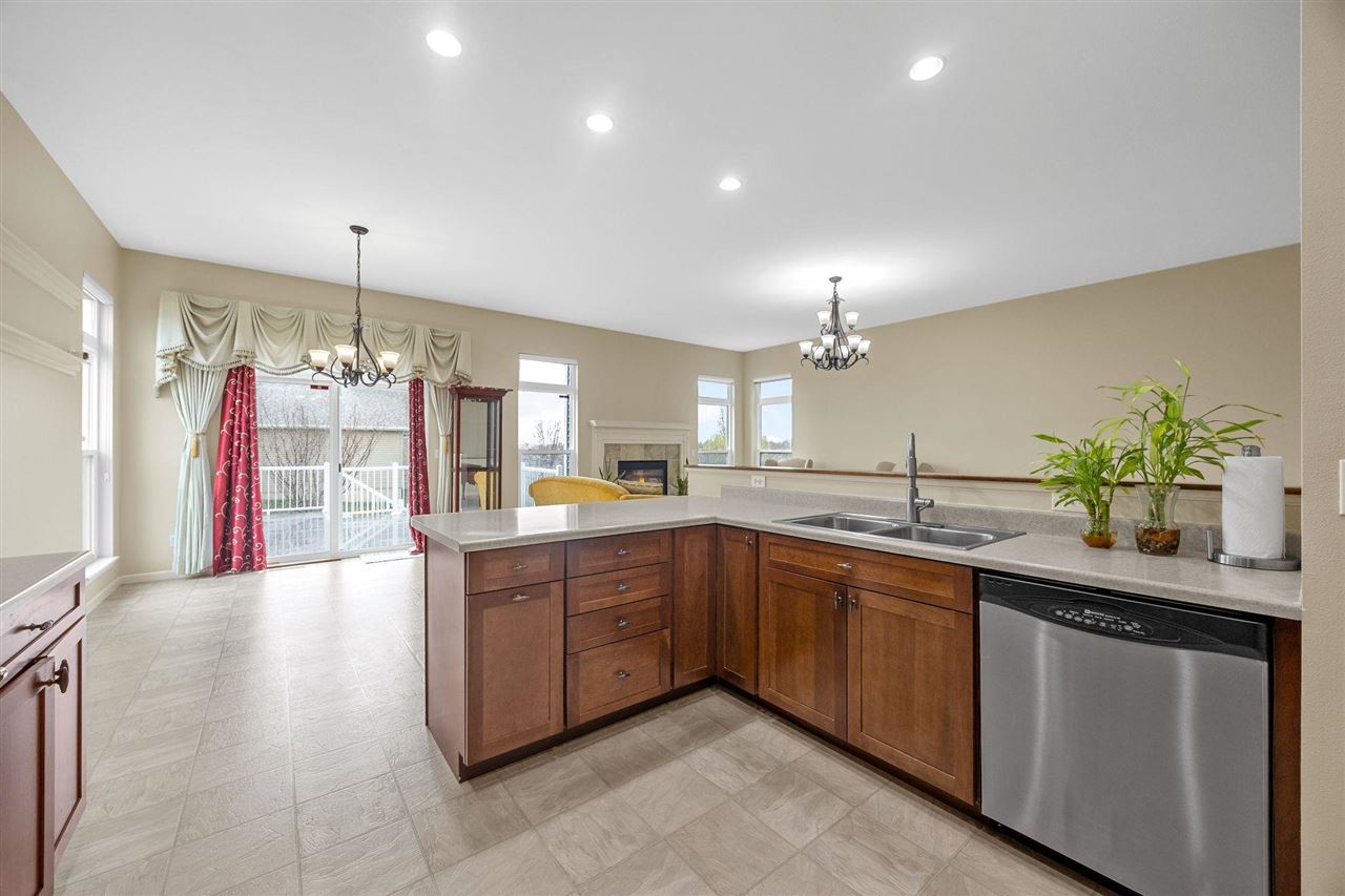 2424 Radcliffe Drive SW Cedar Rapids IA 52404