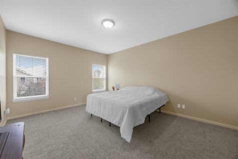 2424 Radcliffe Drive SW Cedar Rapids IA 52404