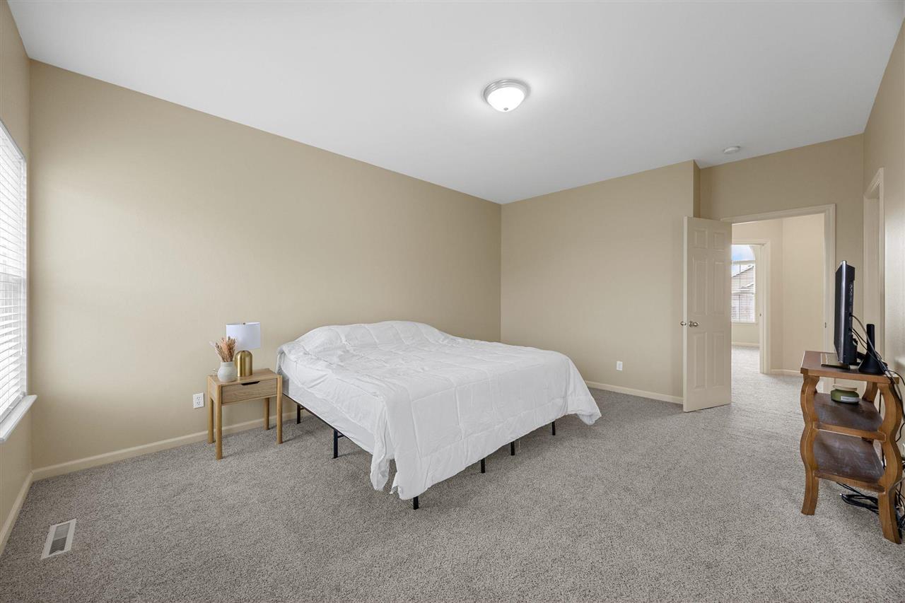 2424 Radcliffe Drive SW Cedar Rapids IA 52404