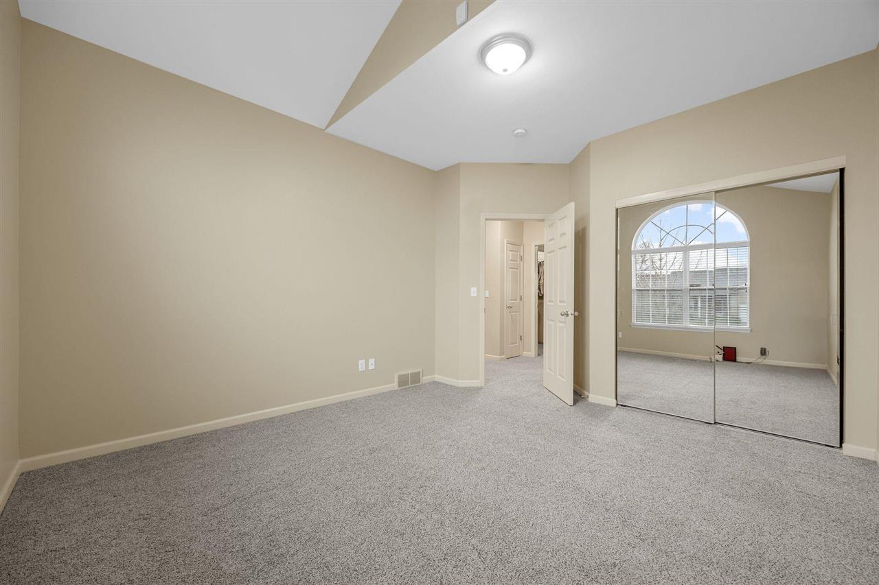 2424 Radcliffe Drive SW Cedar Rapids IA 52404