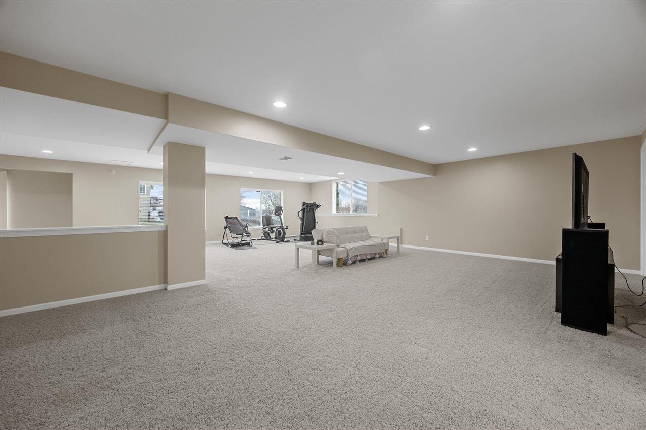 2424 Radcliffe Drive SW Cedar Rapids IA 52404