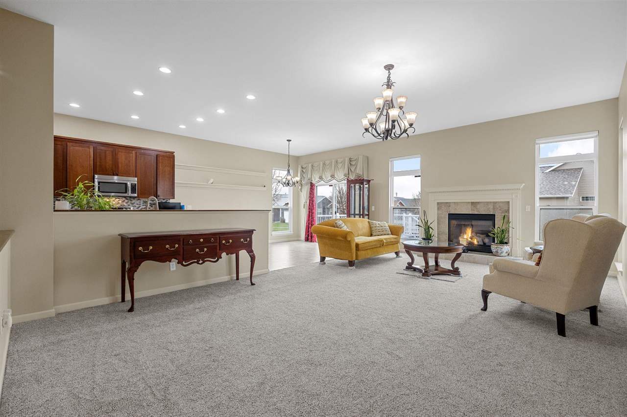 2424 Radcliffe Drive SW Cedar Rapids IA 52404