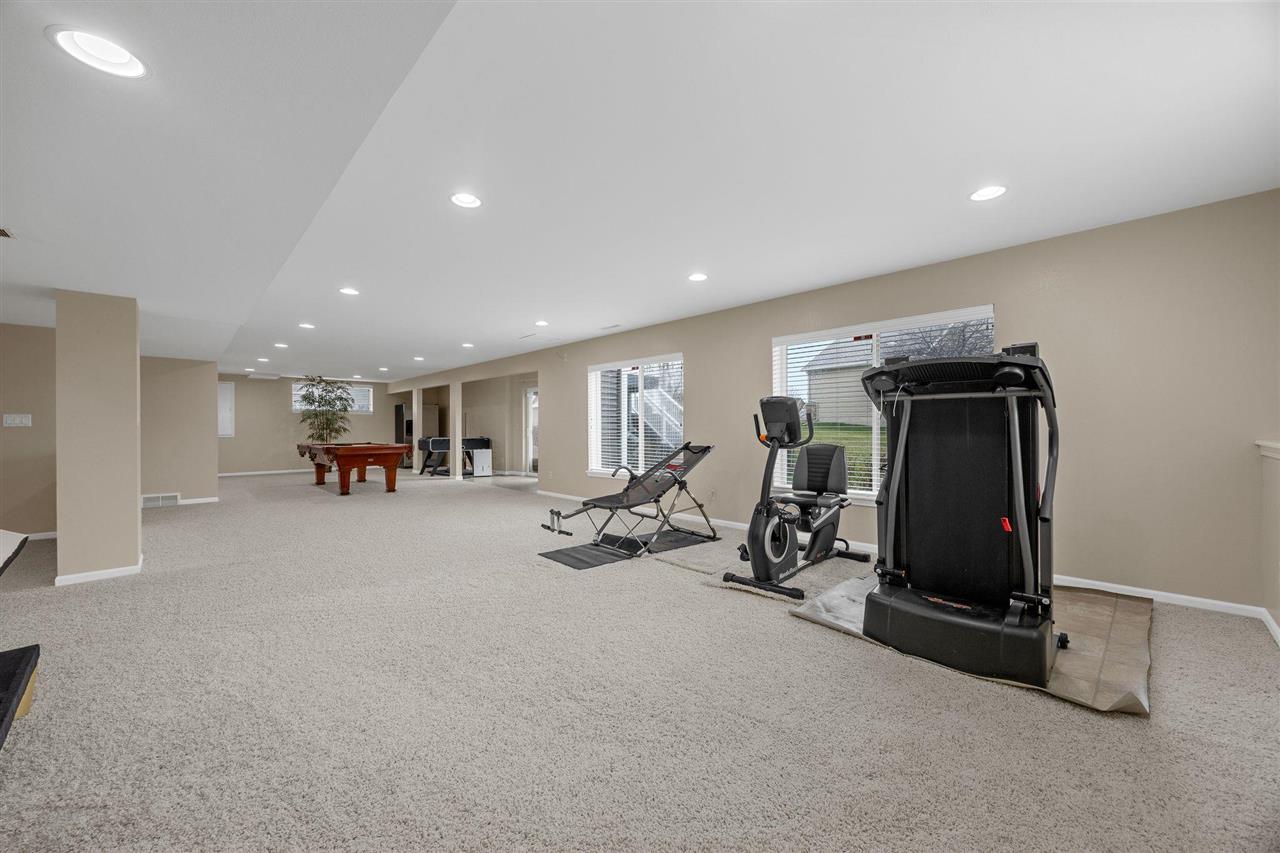2424 Radcliffe Drive SW Cedar Rapids IA 52404