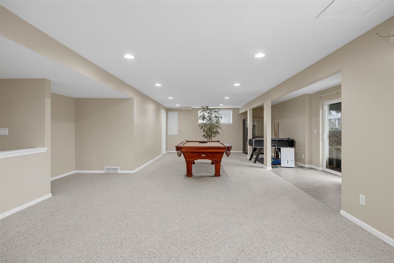 2424 Radcliffe Drive SW Cedar Rapids IA 52404