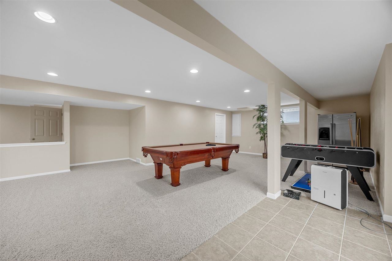 2424 Radcliffe Drive SW Cedar Rapids IA 52404