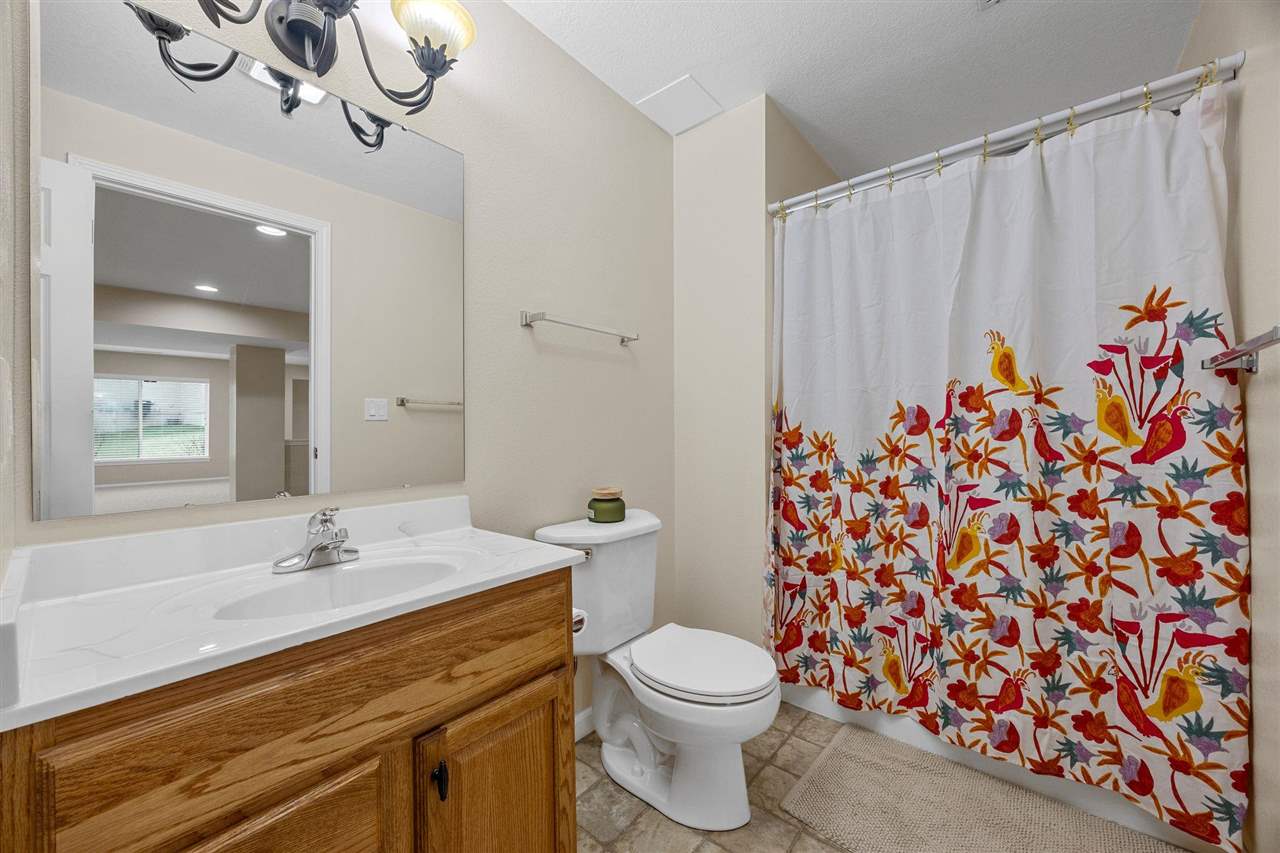 2424 Radcliffe Drive SW Cedar Rapids IA 52404