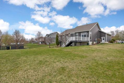 2424 Radcliffe Drive SW Cedar Rapids IA 52404