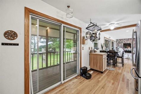 324 Lake View Dr NE Solon IA 52333