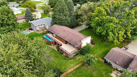 324 Lake View Dr NE Solon IA 52333
