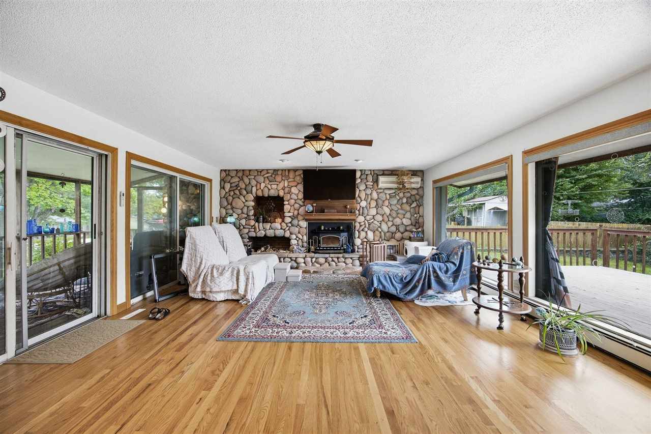 324 Lake View Dr NE Solon IA 52333