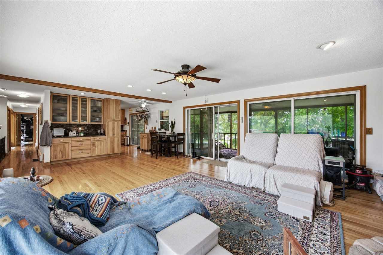 324 Lake View Dr NE Solon IA 52333