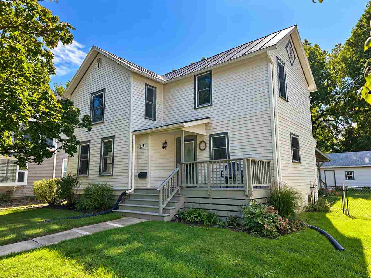 913 Walnut Street Iowa City IA 52240-3343