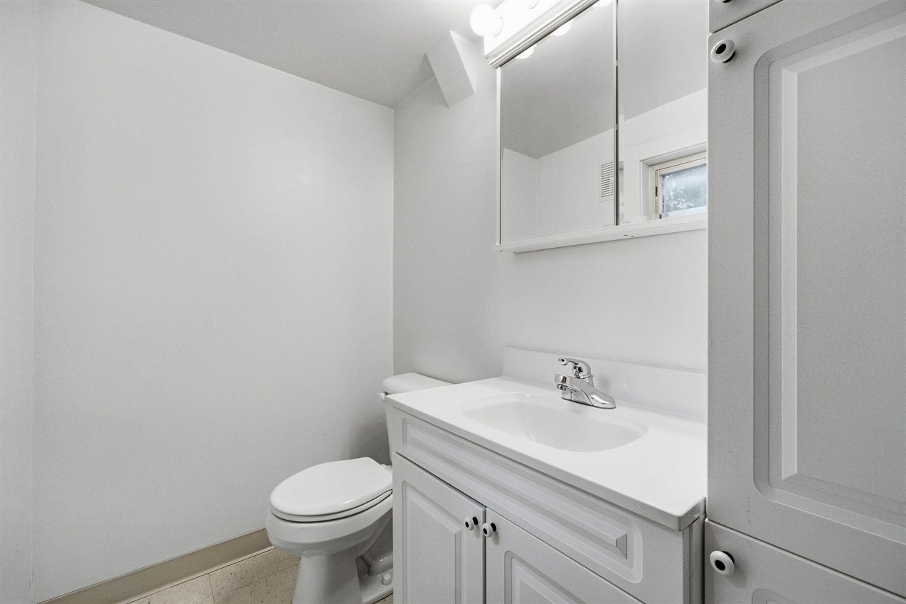 913 Walnut Street Iowa City IA 52240-3343