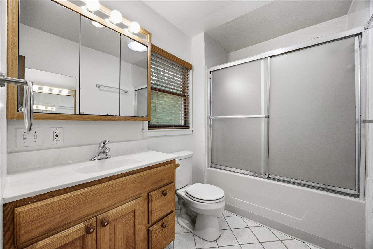913 Walnut Street Iowa City IA 52240-3343