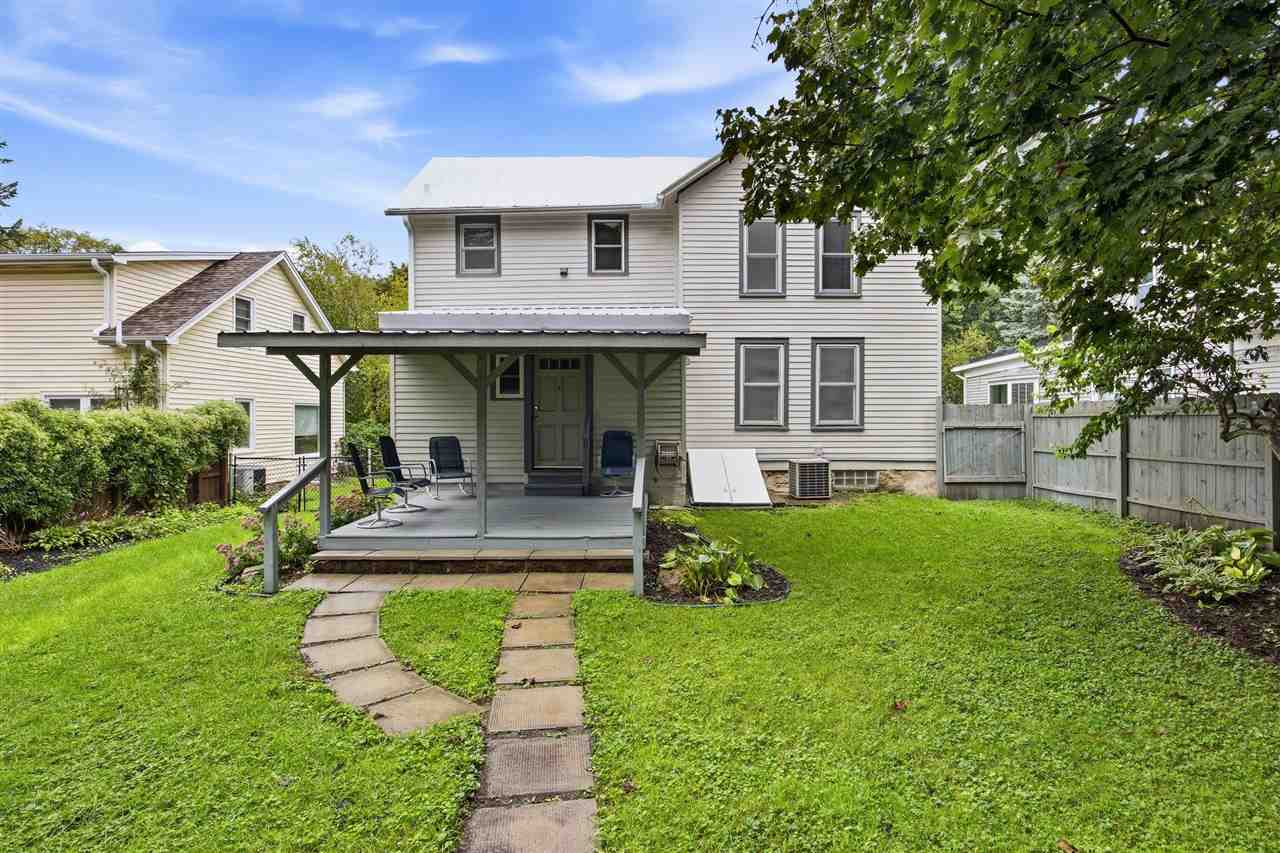 913 Walnut Street Iowa City IA 52240-3343