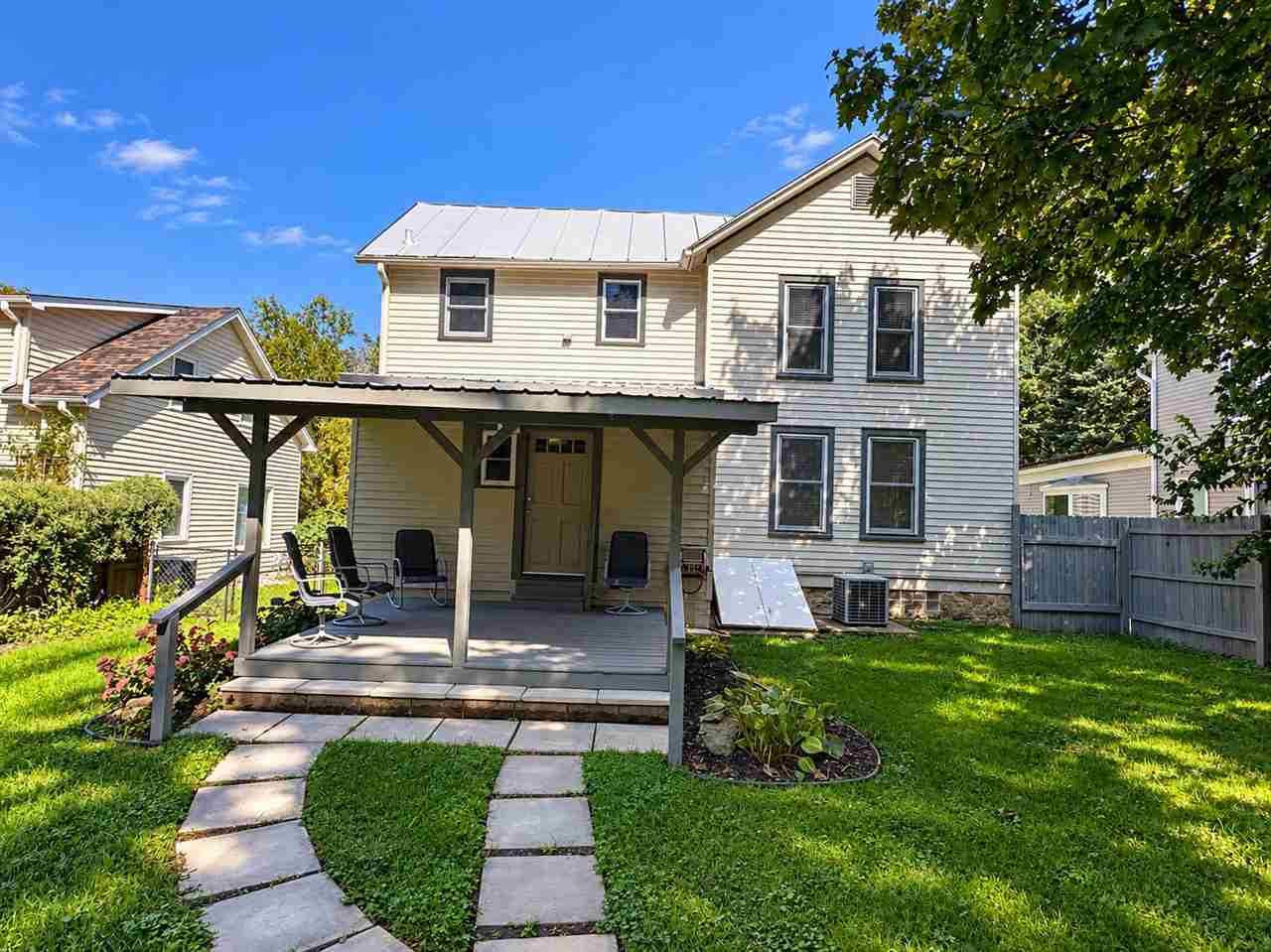 913 Walnut Street Iowa City IA 52240-3343