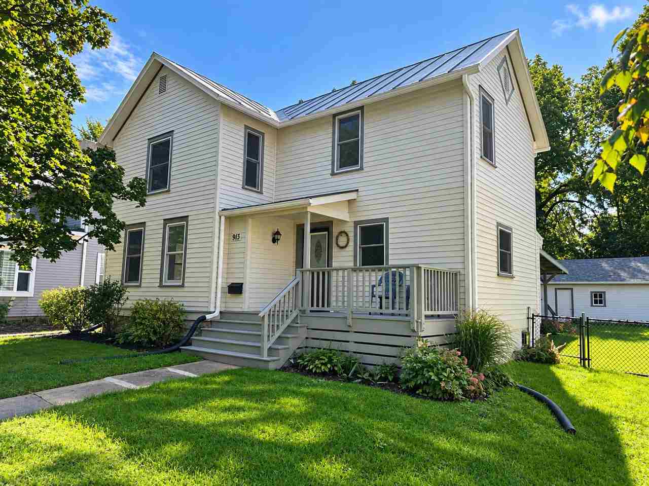 913 Walnut Street Iowa City IA 52240-3343